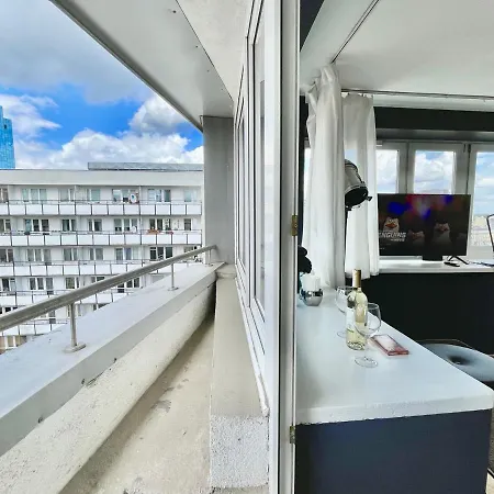 Super Silver 2xmetro Parking Wifi 300 Mb/s Nowy Netflix Hbo Appletv Filharmonia Apartment *