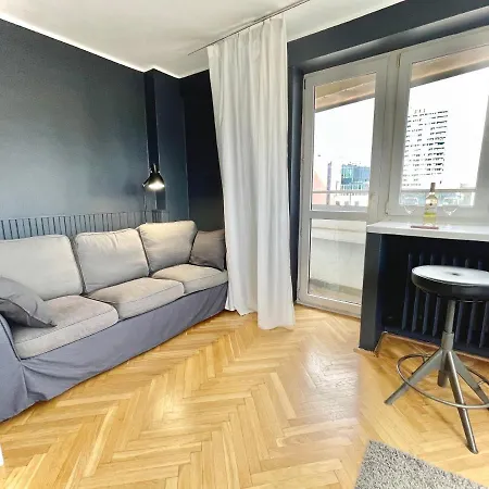 Super Silver 2xmetro Parking Wifi 300 Mb/s Nowy Netflix Hbo Appletv Filharmonia Apartment Warschau
